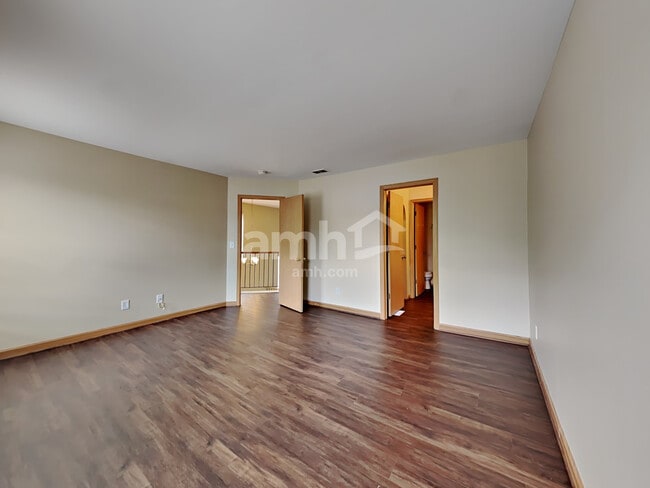 Building Photo - 14017 Emerald Ct