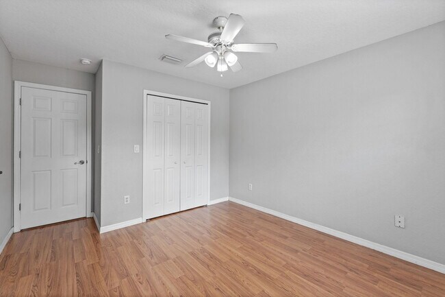 Building Photo - 6515 34th Ave N