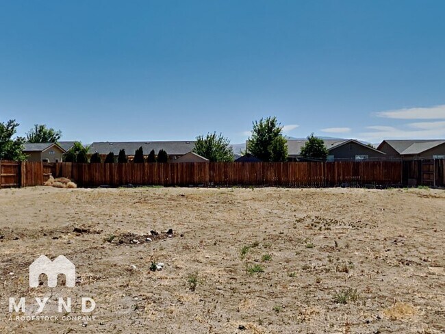 Building Photo - 2172 Rockin Robin Dr