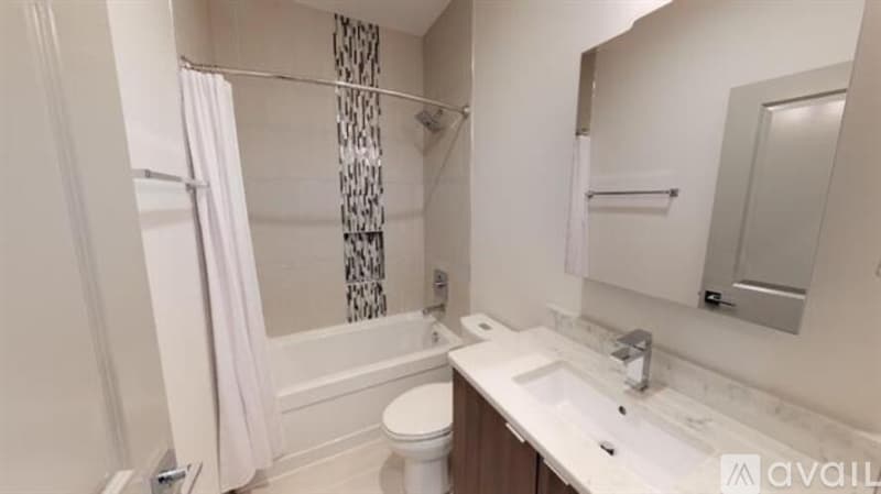 Building Photo - 918 4th Ave