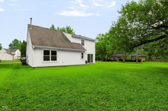 Building Photo - 7733 Park North Lake Dr