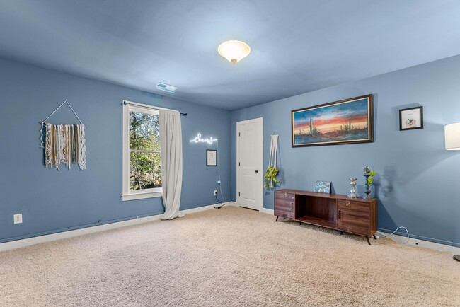 Building Photo - 1044 S Rembert St