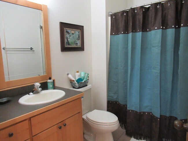 Building Photo - Hidden Whitefish Lake 3 bedroom Furnished ...