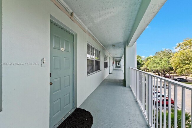 Building Photo - 802 Cypress Grove Ln