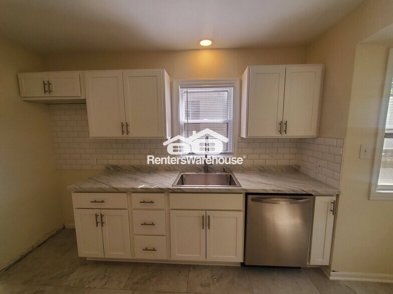 Building Photo - 7509 W Burleigh St