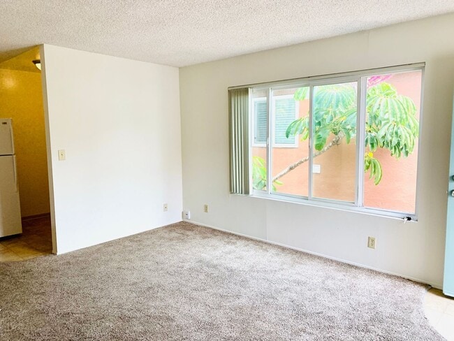 Building Photo - 804 Jamaica Ct