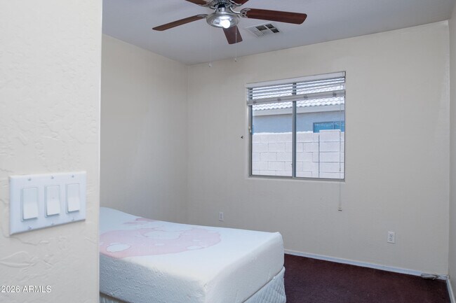 Building Photo - 7316 W Cordes Rd
