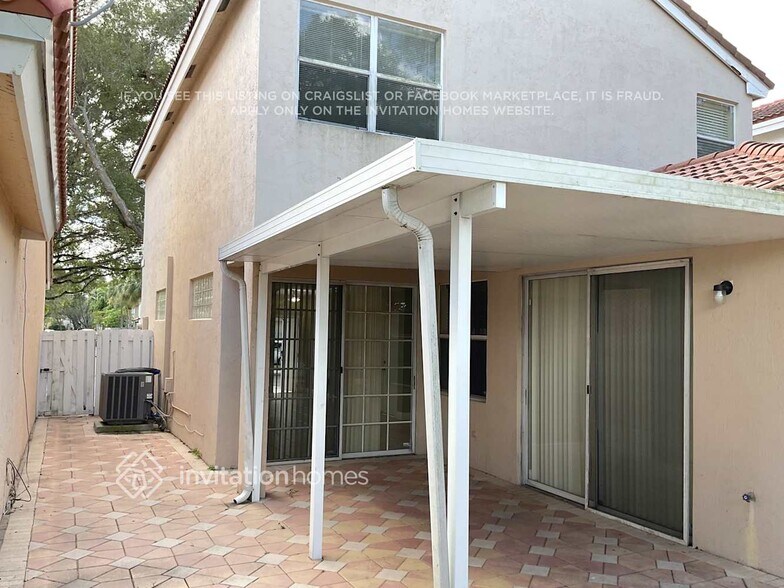 Building Photo - 11205 Sunview Way