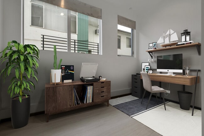 Building Photo - 1063 S Wooster St