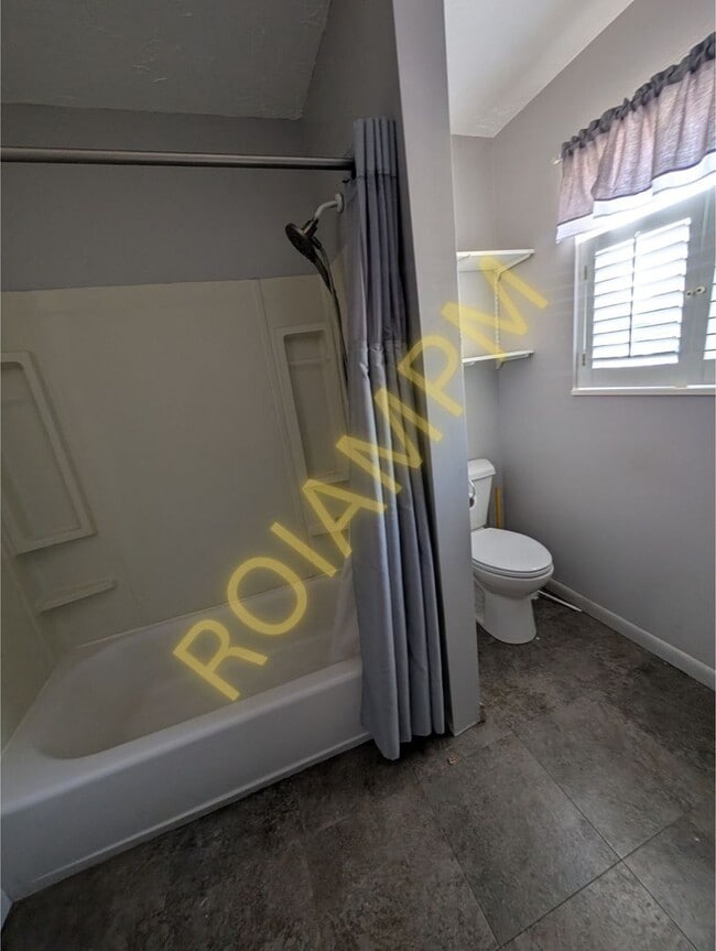 Building Photo - 2525 Falls Ave E