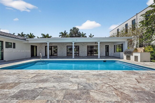 Building Photo - 607 Layne Blvd