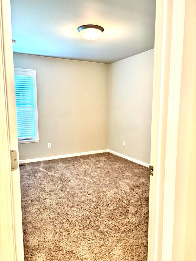 Building Photo - 312 Hannah Todd Pl