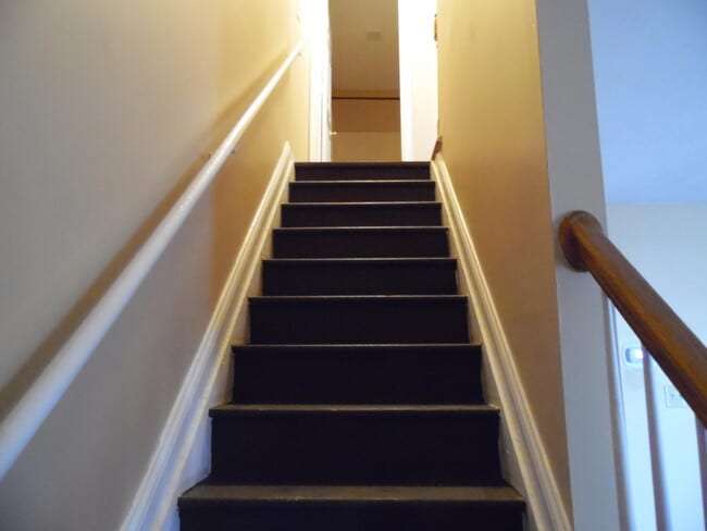 Building Photo - 925 Altamont Ct