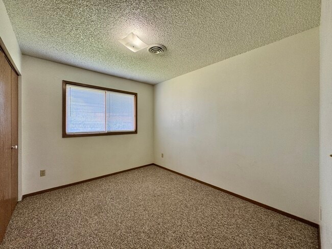 Building Photo - 2340 Fairview Ave