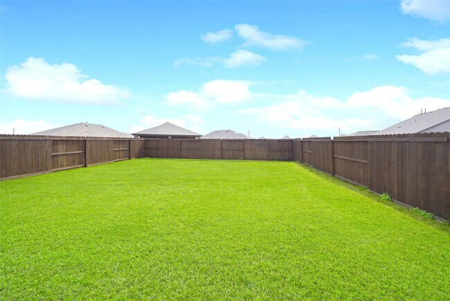 Building Photo - 30023 Vallonea Oak