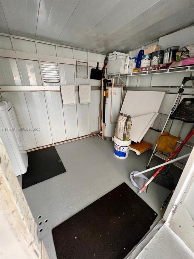 Building Photo - 2901 SW 58th St