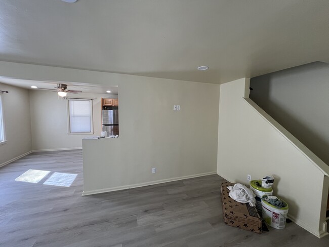 Building Photo - 1517 Catalina Ave