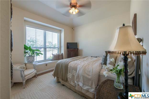 Building Photo - 5633 Briar Fld