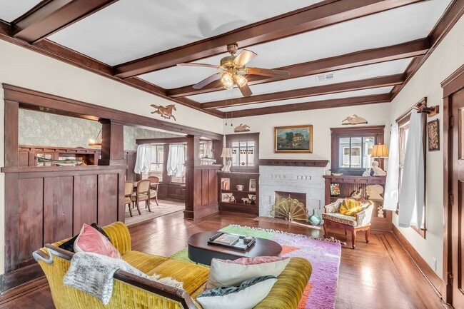 Building Photo - 2608 Hopkins St