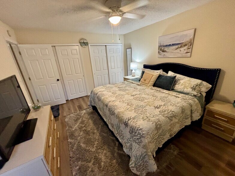 Building Photo - 1866 Toucan Way