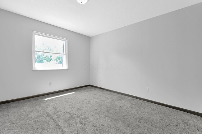 Building Photo - 53 Neil St