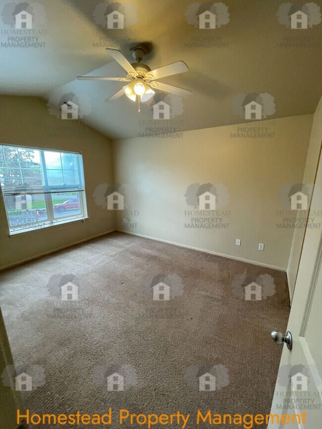 Building Photo - 232