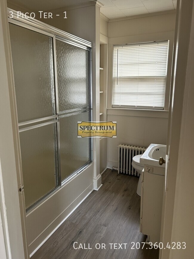 Building Photo - 3 Pico Terrace