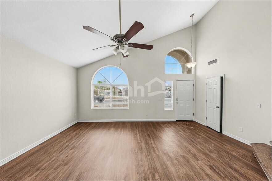 Building Photo - 11173 W Madeline Christian Ave