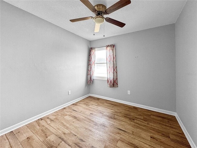 Building Photo - 1003 County Rd 17A W