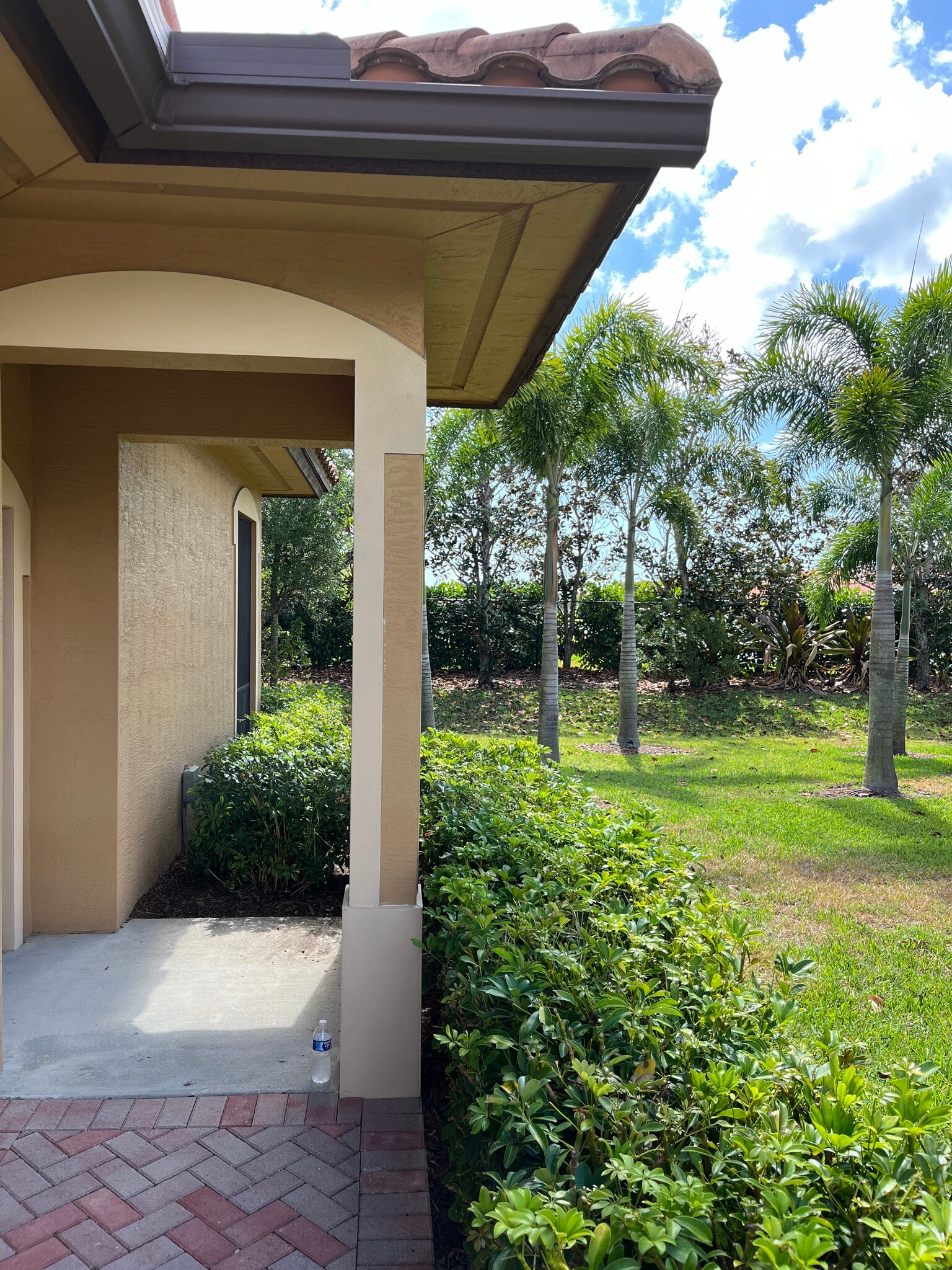 Building Photo - 2900 65th Dr