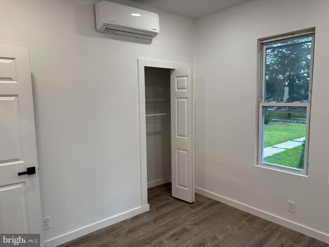 Building Photo - 42 N Cove Rd