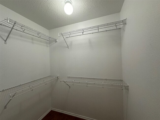 Building Photo - 14915 Sugar Sands Dr