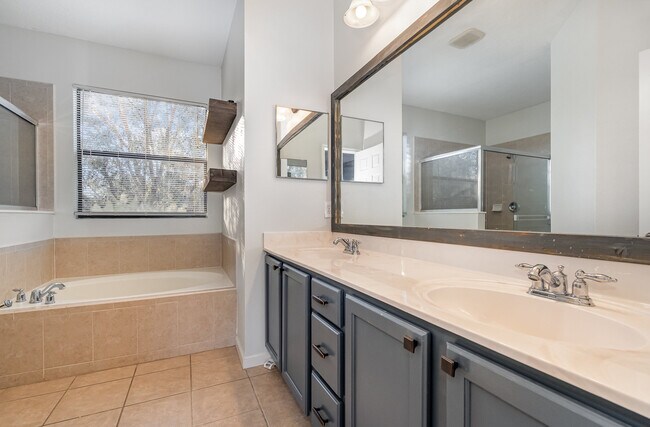 Building Photo - 764 Dryden Cir