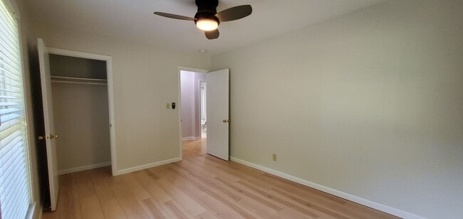 Building Photo - 4 Bedroom Parsonage Property 1 Mile to Fra...