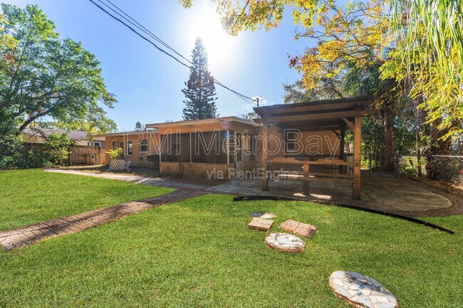 Building Photo - 6303 Delaware Ave