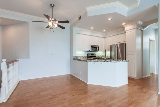 Building Photo - ***Available for move in on June 30, 2025*...