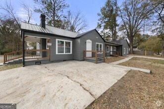Building Photo - 621 Golden St