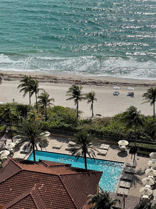 Building Photo - 2080 S Ocean Dr