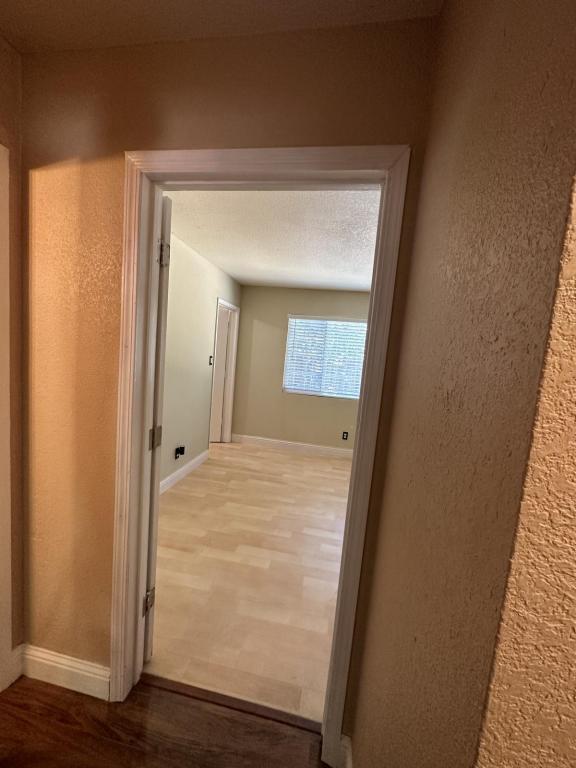 Building Photo - 6601 Lindbrook Way