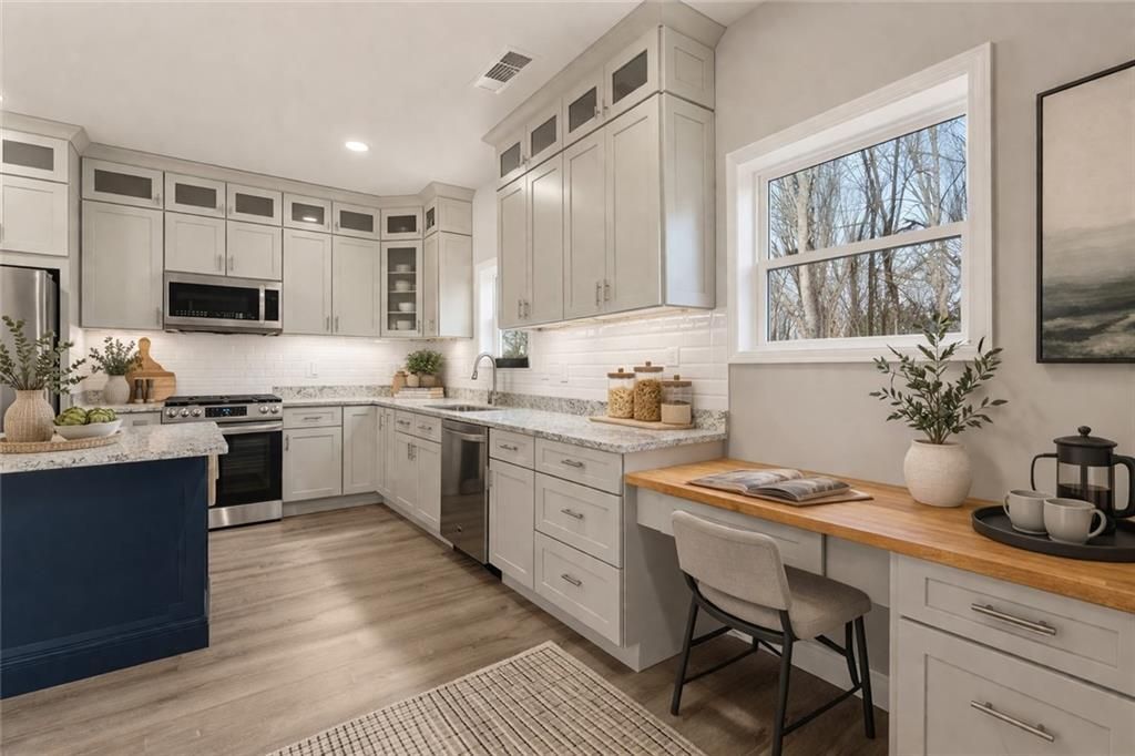 Building Photo - 450 Oliver Ridge Dr