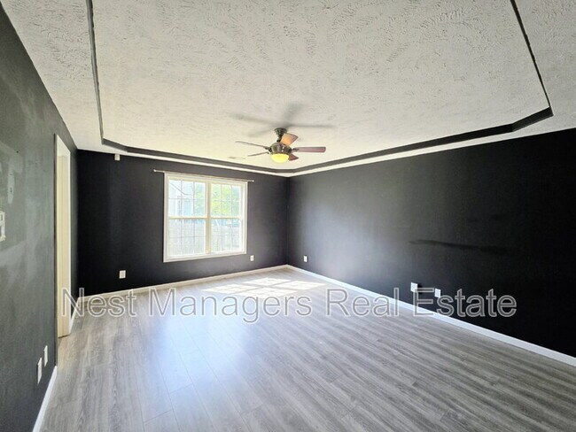 Building Photo - 7732 Redwood Ave