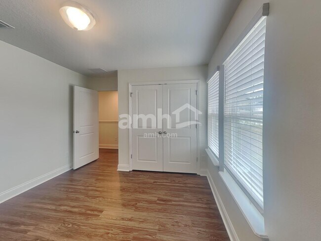 Building Photo - 1353 Mount Logan Dr