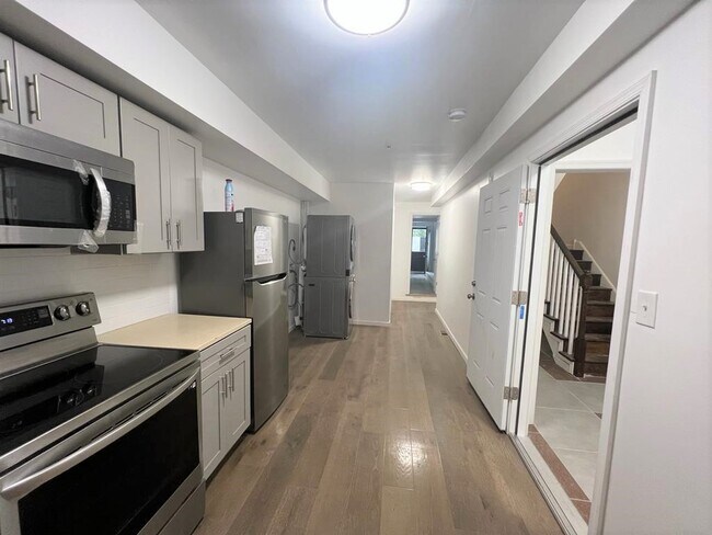 Building Photo - 1015 Spruce St