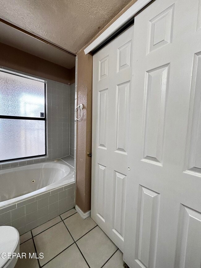 Building Photo - 3232 Ridge View Ln