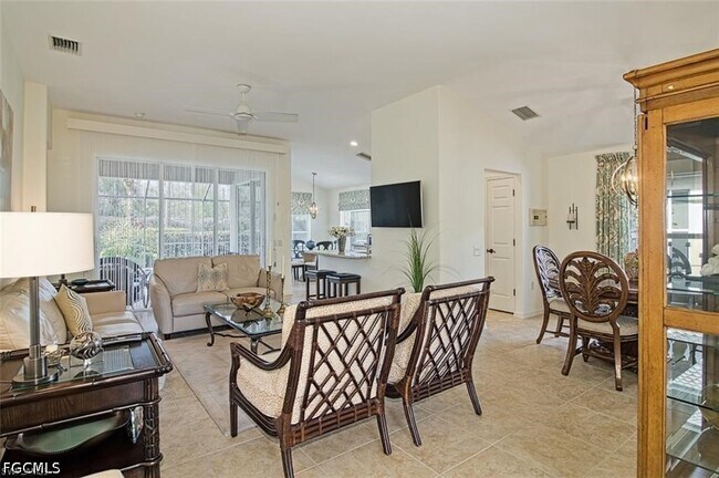 Building Photo - 10072 Oakhurst Way