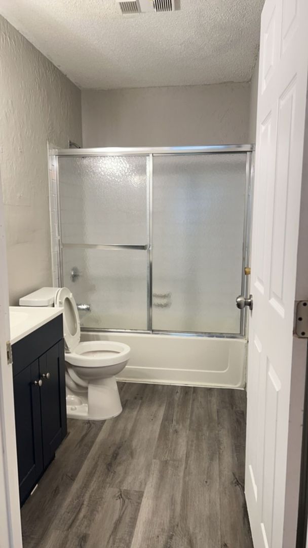 Building Photo - For Rent: 1 Bedroom, 1 Bath in a gated com...