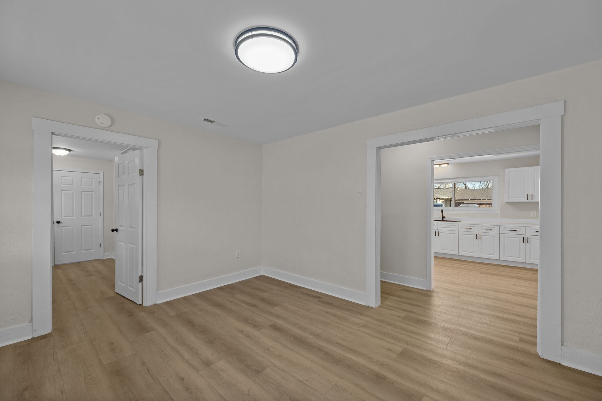 Building Photo - 401 Hill St