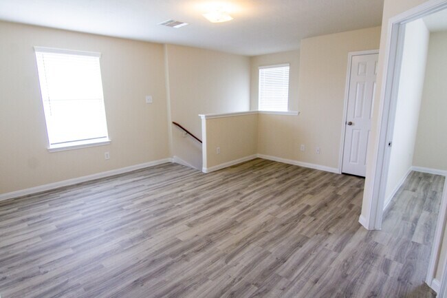 Building Photo - 13214 Withee Path Ln