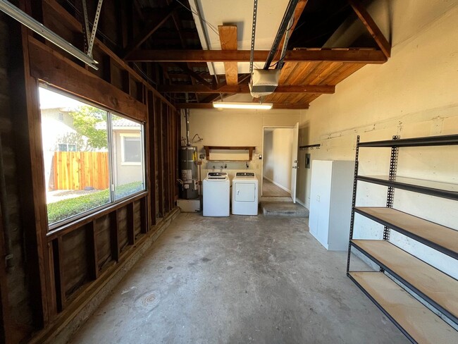 Building Photo - Ready Now! Come Tour Your New 3 Bedroom 2 ...
