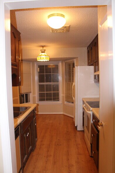 Building Photo - 359 Jamestown Manor Dr